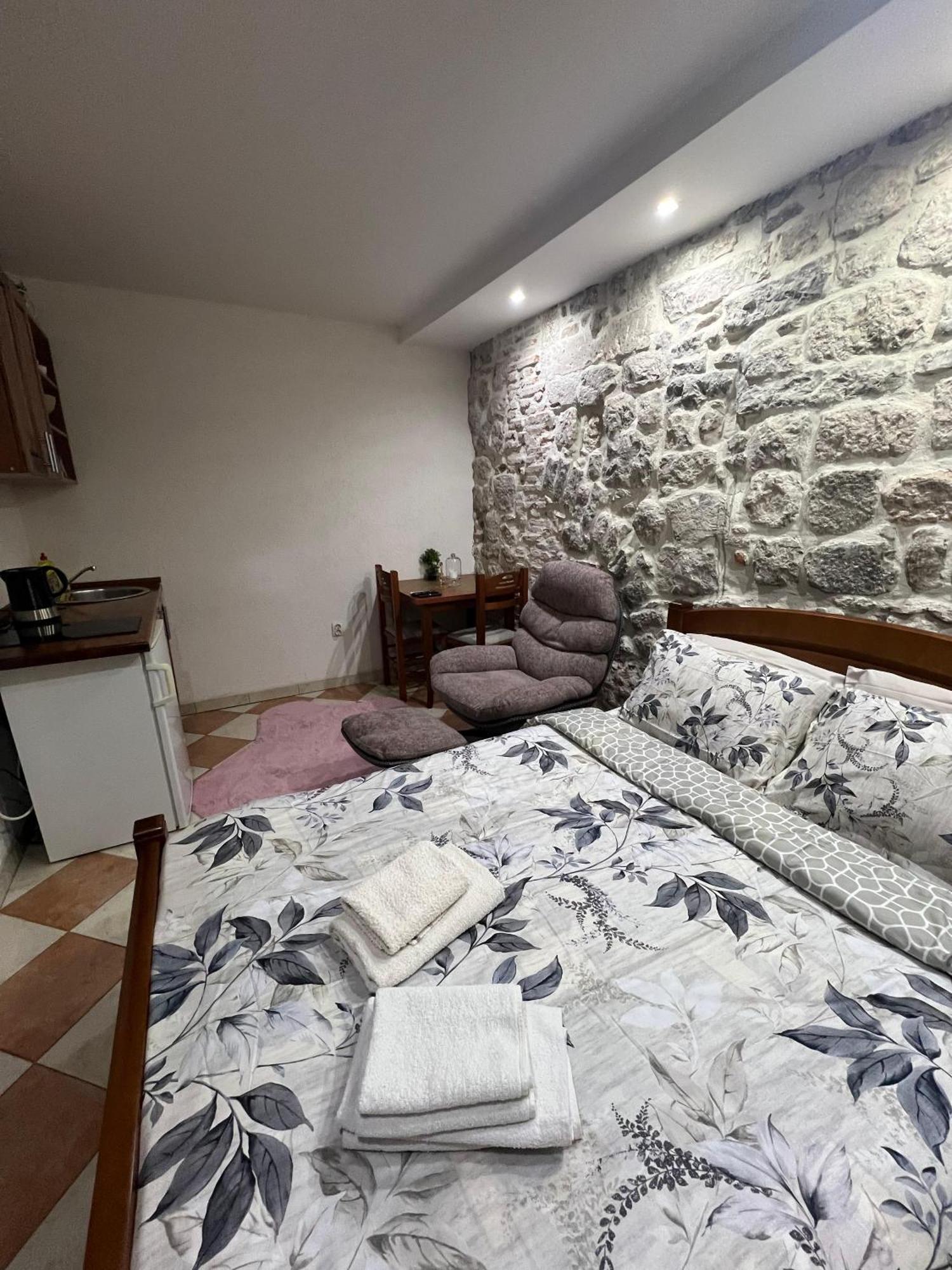 Little Bay Apartments Kotor Room photo